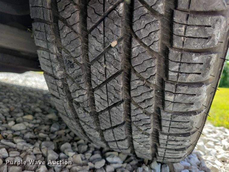 image for item DX7456 2018 Chrysler Pacifica van