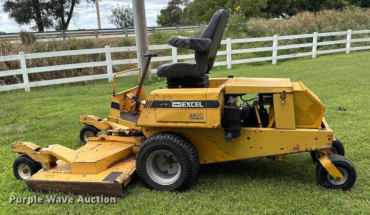 image for item DY0457 Hustler 4400 lawn mower