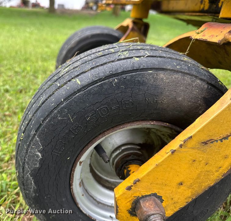 image for item DY0457 Hustler 4400 lawn mower