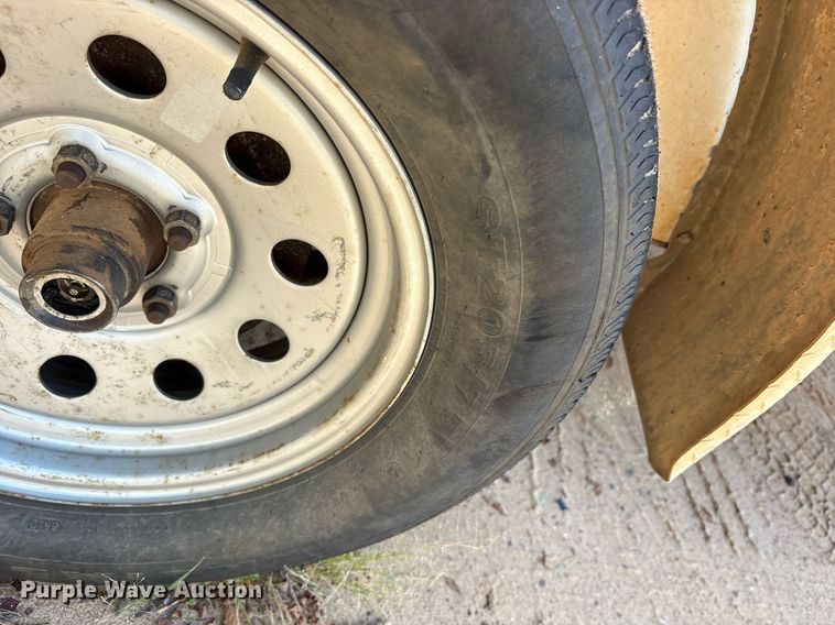 image for item DY0870 2019 Wells cargo enclosed cargo trailer