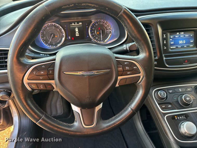 image for item DY0923 2015 Chrysler 200 