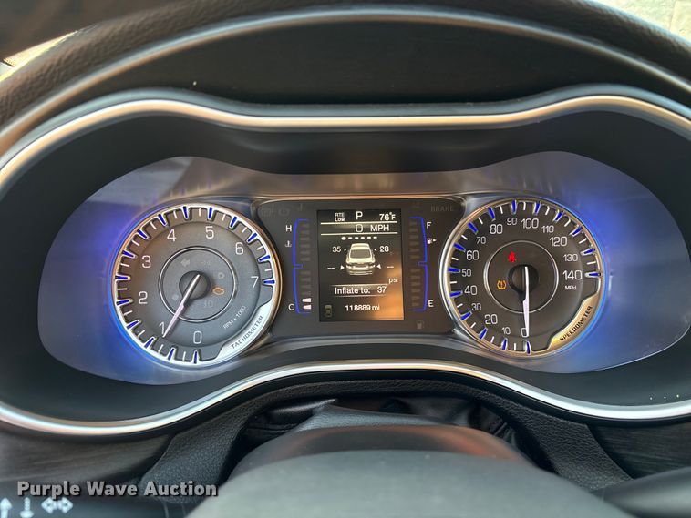 image for item DY0923 2015 Chrysler 200 