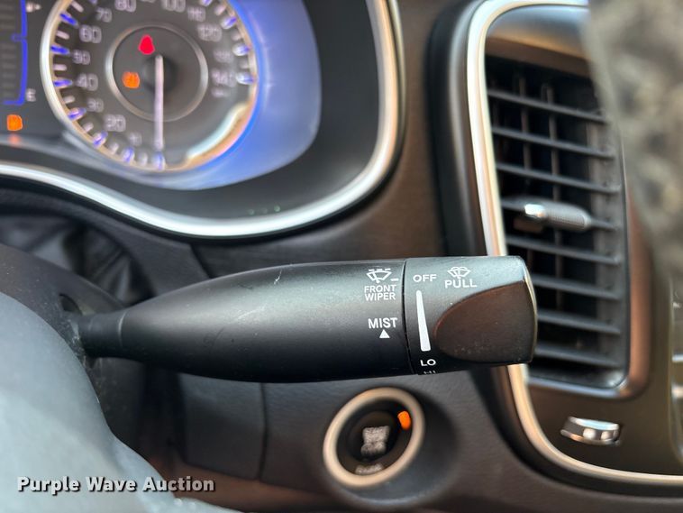 image for item DY0923 2015 Chrysler 200 