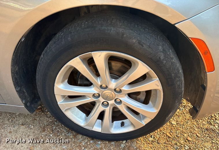 image for item DY0923 2015 Chrysler 200 