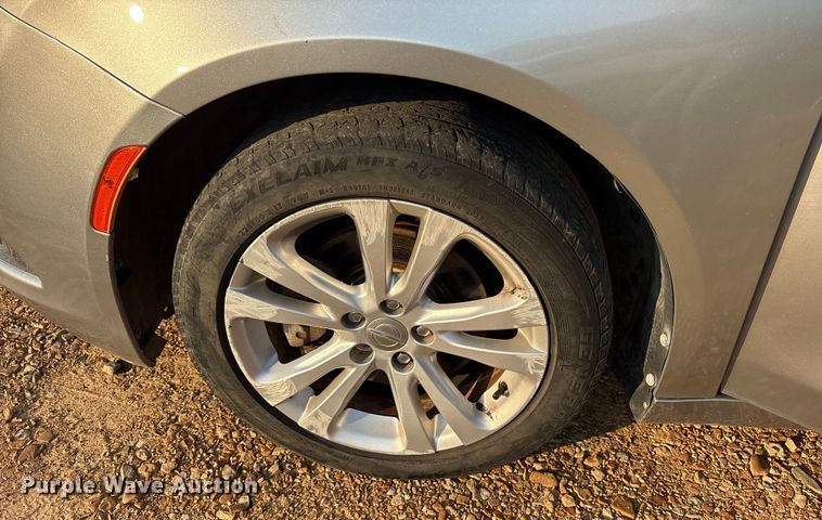 image for item DY0923 2015 Chrysler 200 