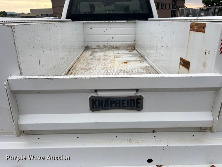 image for item DY0947 2019 Ford F250 Super Duty SuperCab utility bed pickup truck