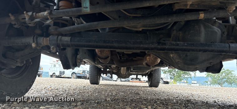 image for item DY0947 2019 Ford F250 Super Duty SuperCab utility bed pickup truck