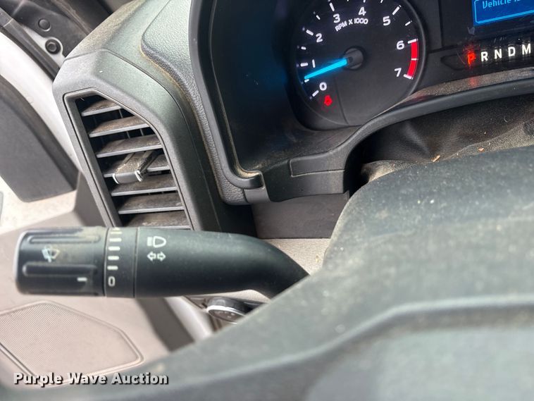 image for item DY0947 2019 Ford F250 Super Duty SuperCab utility bed pickup truck