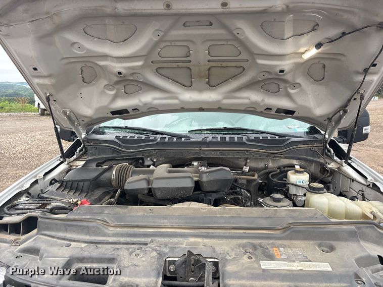 image for item DY0947 2019 Ford F250 Super Duty SuperCab utility bed pickup truck