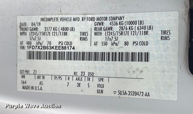 image for item DY0947 2019 Ford F250 Super Duty SuperCab utility bed pickup truck