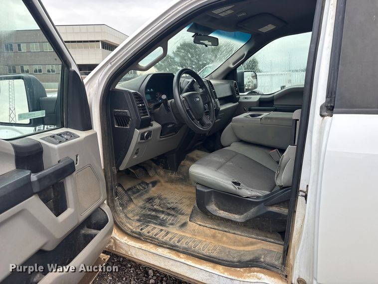 image for item DY0950 2018 Ford F150 SuperCab pickup truck