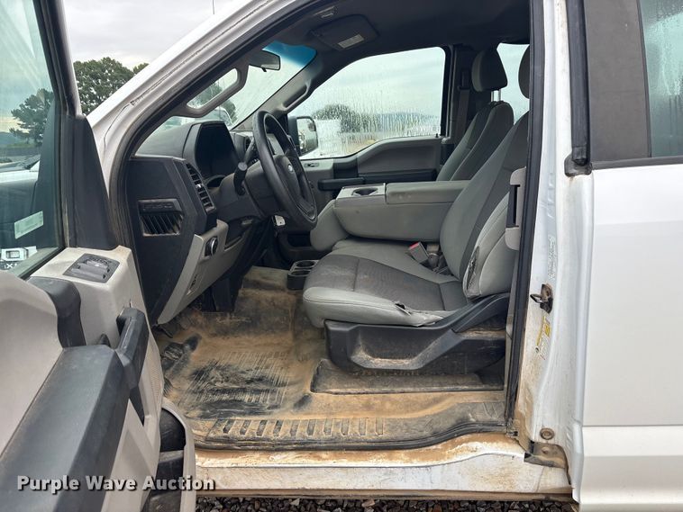 image for item DY0950 2018 Ford F150 SuperCab pickup truck