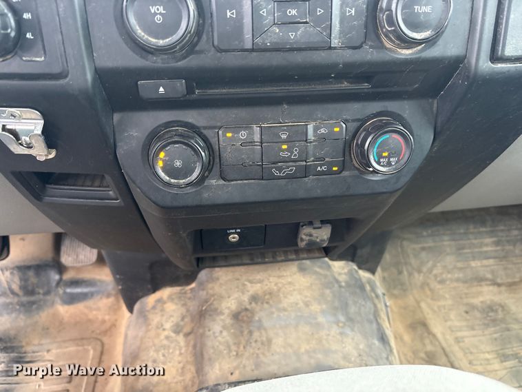 image for item DY0950 2018 Ford F150 SuperCab pickup truck