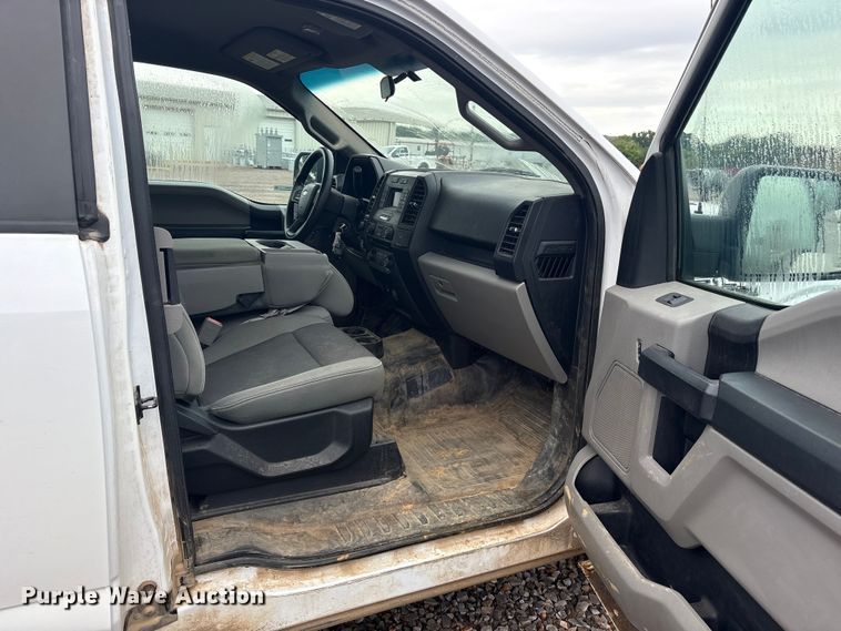 image for item DY0950 2018 Ford F150 SuperCab pickup truck