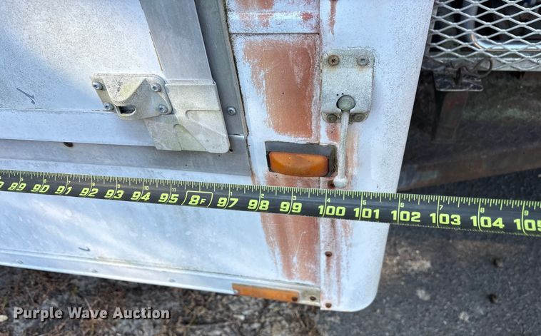 image for item DY0957 1992 Wells Cargo enclosed cargo trailer