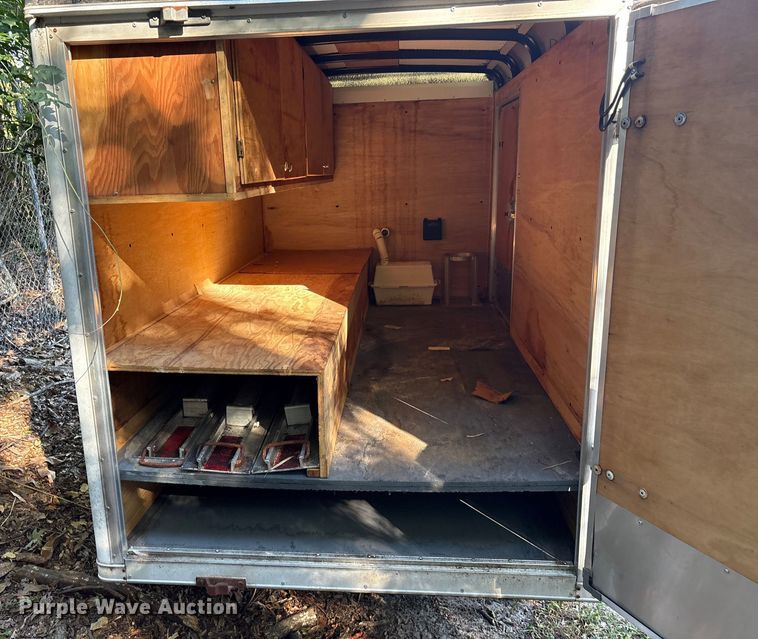image for item DY0957 1992 Wells Cargo enclosed cargo trailer