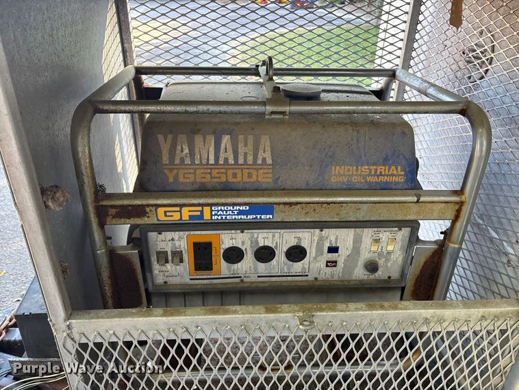 image for item DY0957 1992 Wells Cargo enclosed cargo trailer