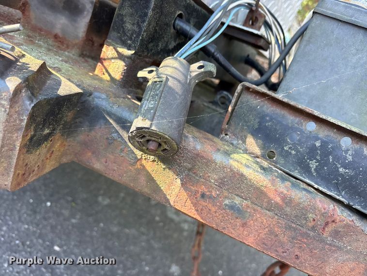 image for item DY0957 1992 Wells Cargo enclosed cargo trailer