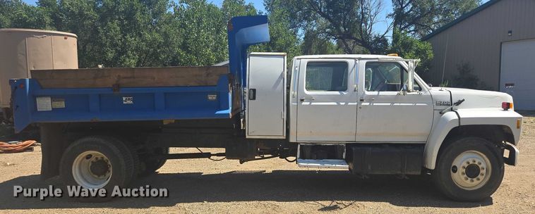 image for item DY1113 1990 Ford F700 Crew Cab dump truck
