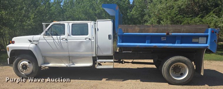 image for item DY1113 1990 Ford F700 Crew Cab dump truck