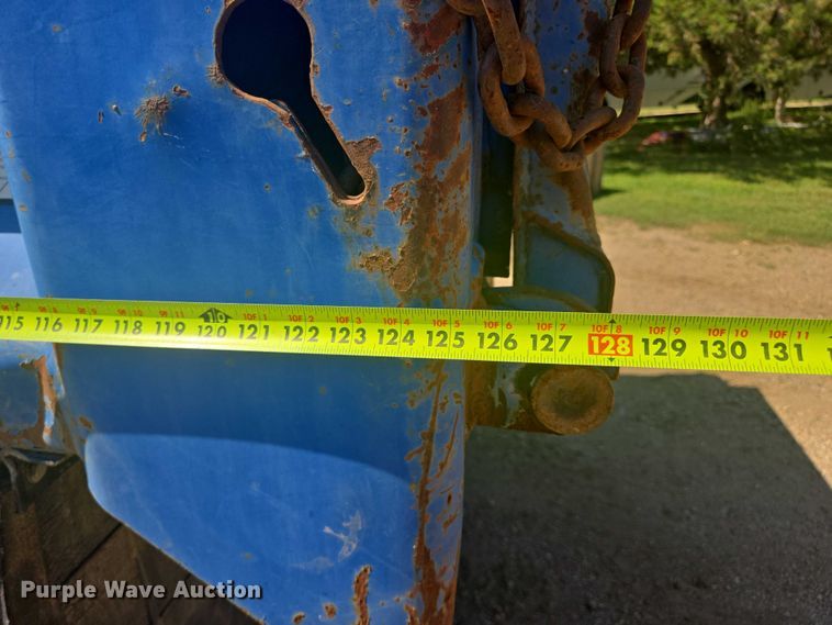 image for item DY1113 1990 Ford F700 Crew Cab dump truck