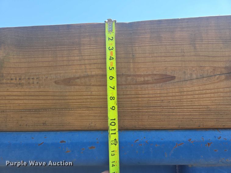 image for item DY1113 1990 Ford F700 Crew Cab dump truck