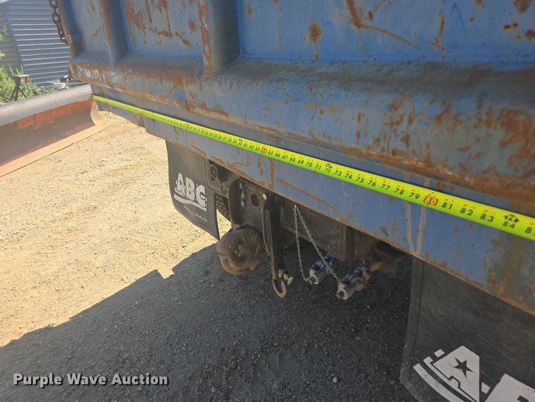 image for item DY1113 1990 Ford F700 Crew Cab dump truck