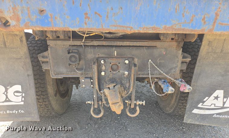 image for item DY1113 1990 Ford F700 Crew Cab dump truck