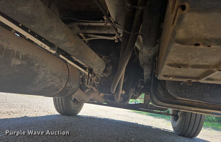 image for item DY1113 1990 Ford F700 Crew Cab dump truck