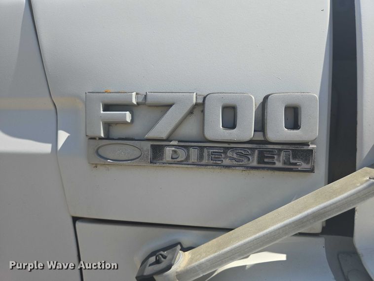 image for item DY1113 1990 Ford F700 Crew Cab dump truck