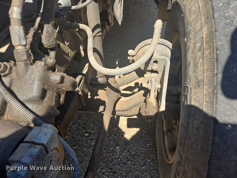 image for item DY1113 1990 Ford F700 Crew Cab dump truck