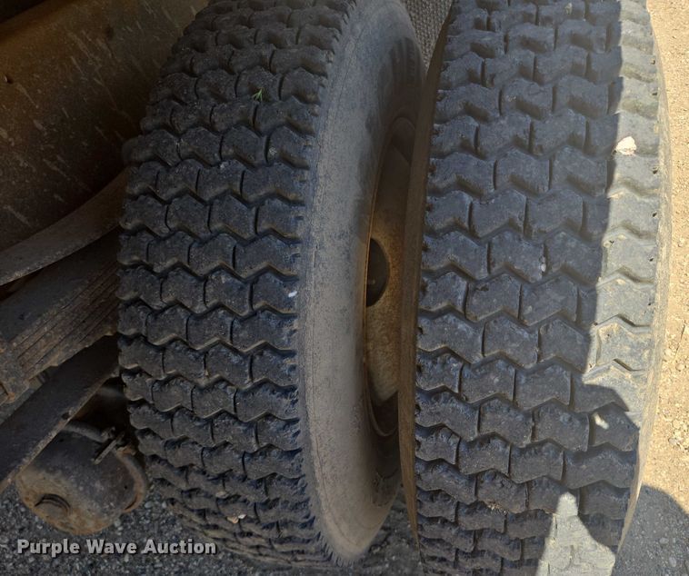 image for item DY1113 1990 Ford F700 Crew Cab dump truck