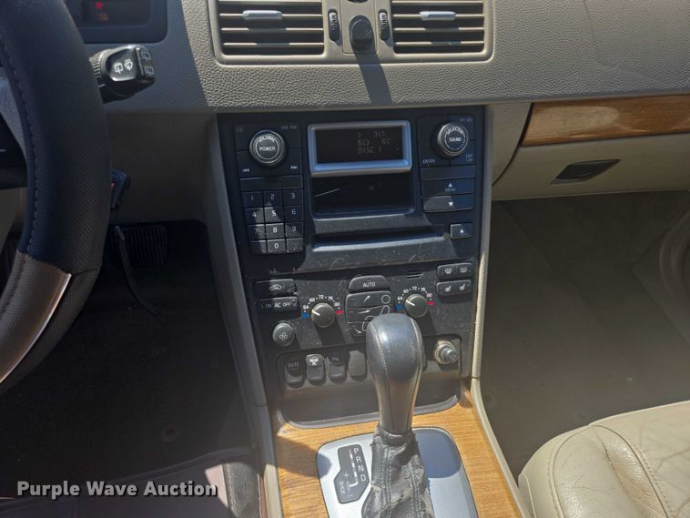 image for item DY1114 2006 Volvo XC90 SUV