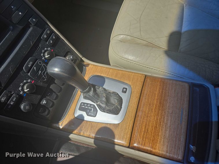 image for item DY1114 2006 Volvo XC90 SUV