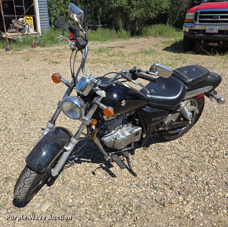 image for item DY1115 2008 Suzuki GZ250 motorcycle