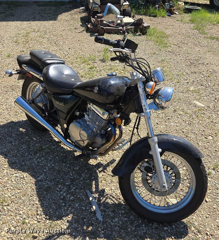 image for item DY1115 2008 Suzuki GZ250 motorcycle