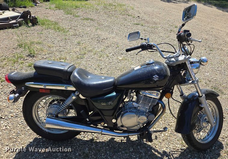 image for item DY1115 2008 Suzuki GZ250 motorcycle