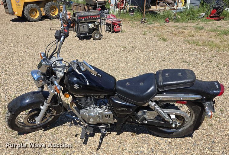 image for item DY1115 2008 Suzuki GZ250 motorcycle