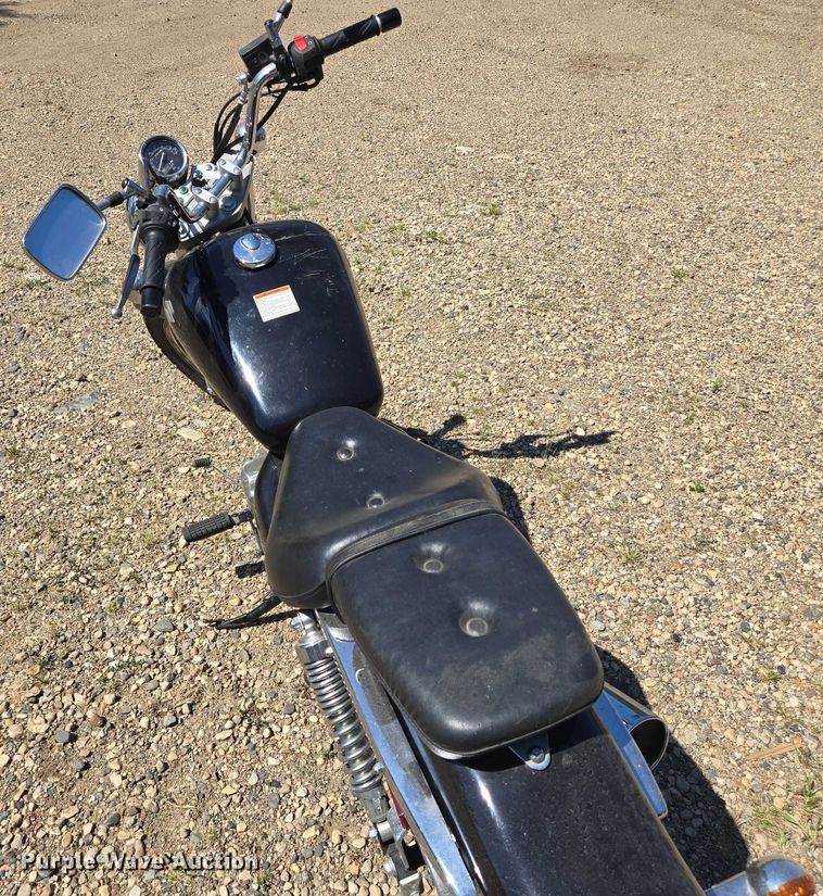 image for item DY1115 2008 Suzuki GZ250 motorcycle