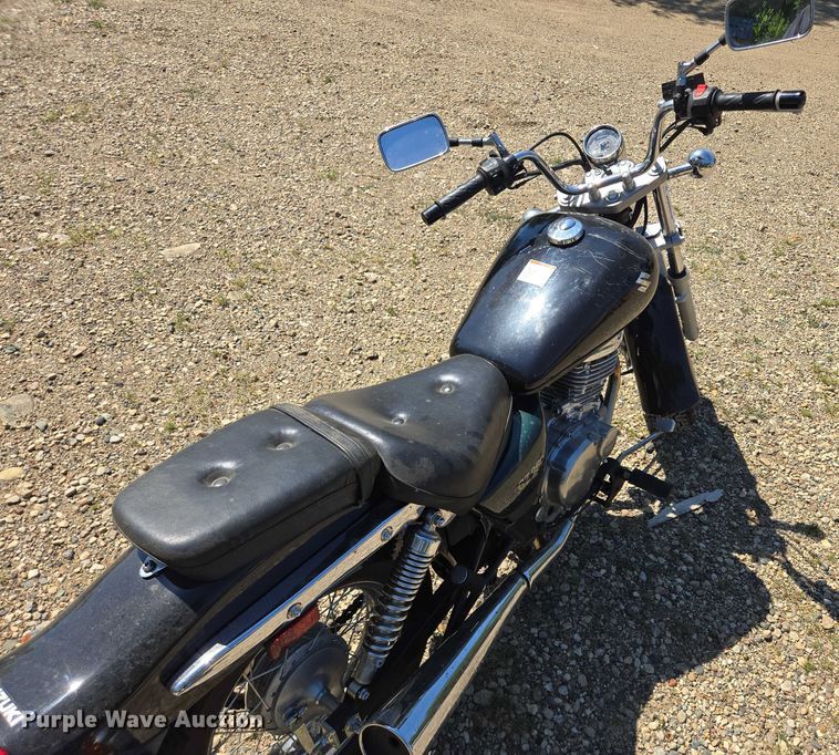 image for item DY1115 2008 Suzuki GZ250 motorcycle