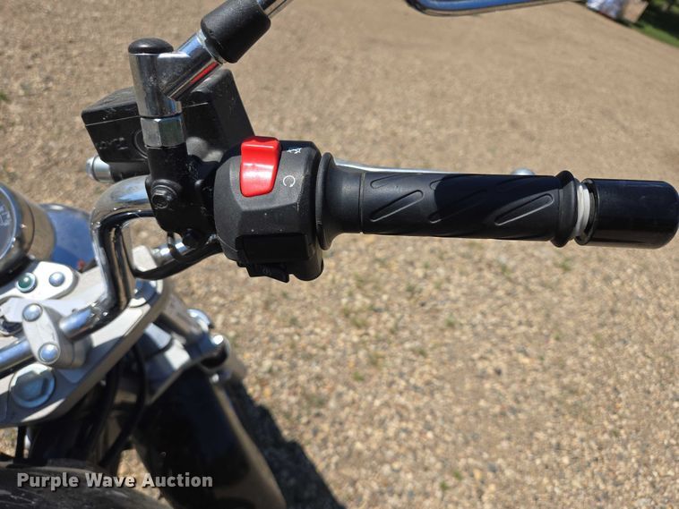 image for item DY1115 2008 Suzuki GZ250 motorcycle