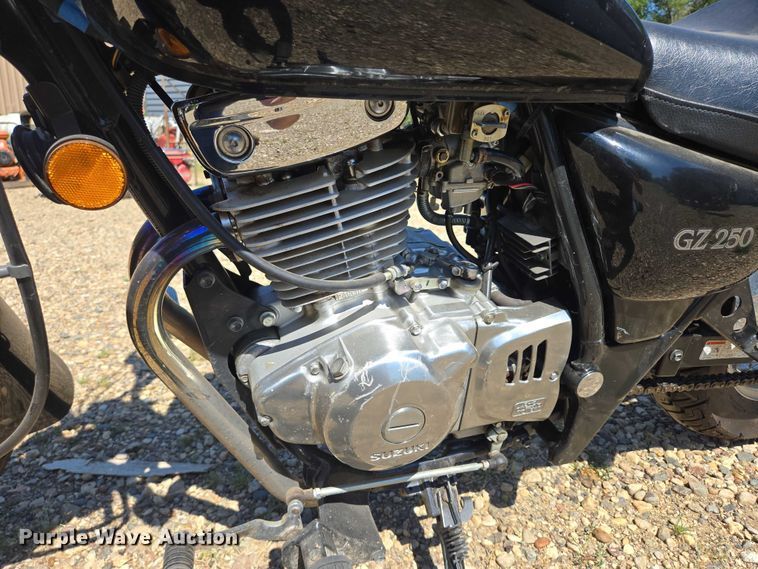 image for item DY1115 2008 Suzuki GZ250 motorcycle