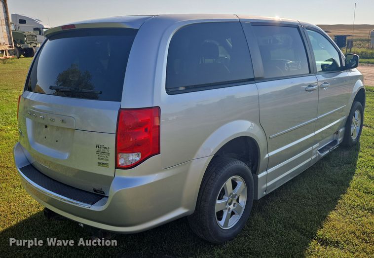 image for item DY1121 2011 Dodge Grand Caravan handicap accessible van