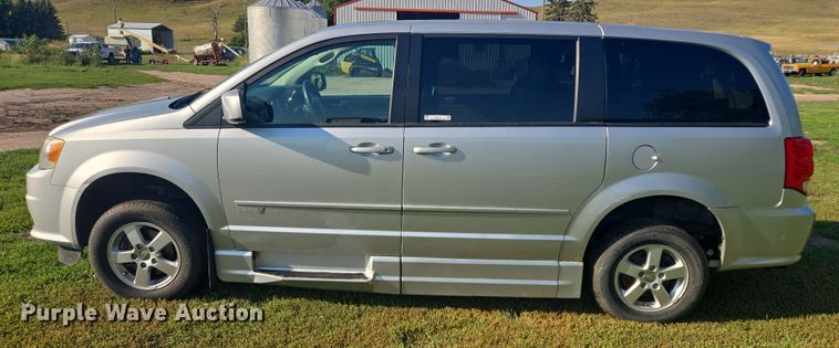image for item DY1121 2011 Dodge Grand Caravan handicap accessible van