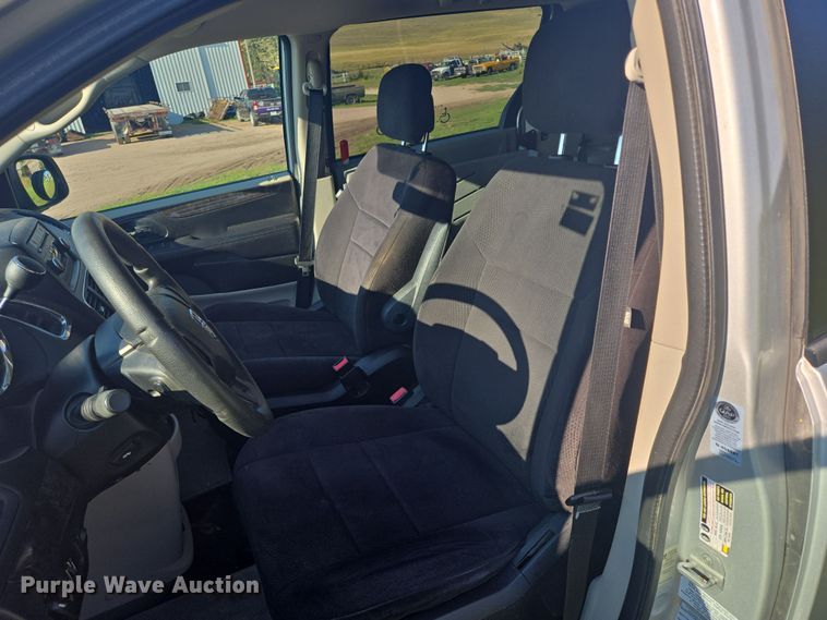 image for item DY1121 2011 Dodge Grand Caravan handicap accessible van