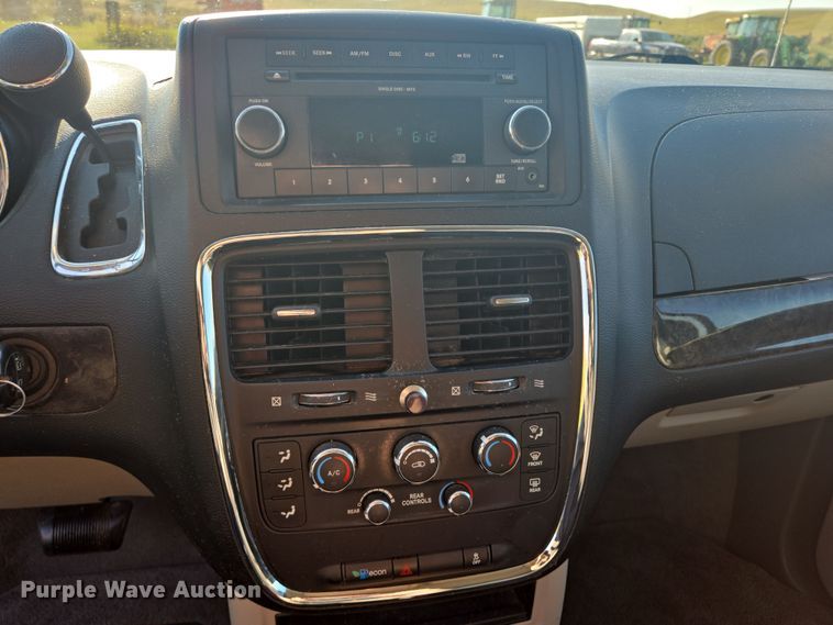 image for item DY1121 2011 Dodge Grand Caravan handicap accessible van