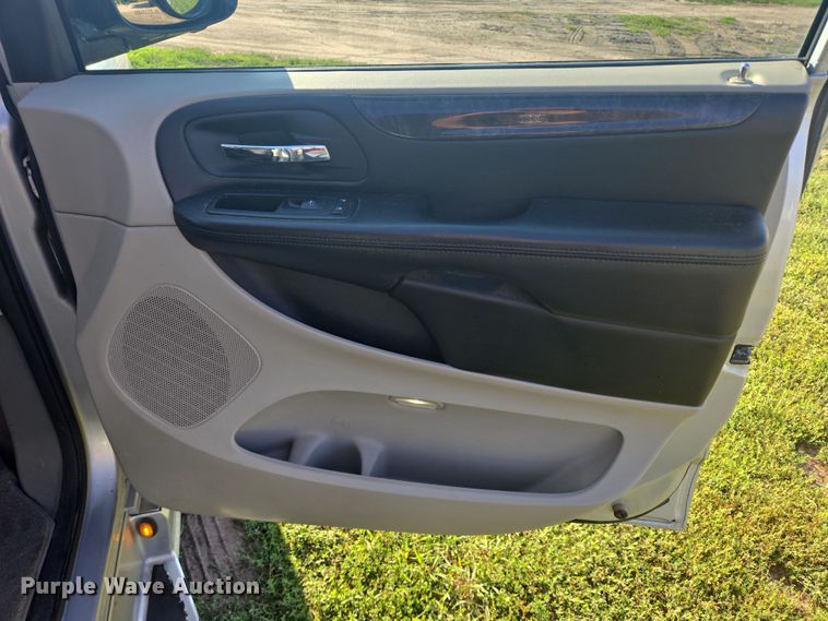 image for item DY1121 2011 Dodge Grand Caravan handicap accessible van