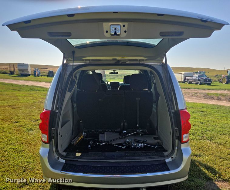 image for item DY1121 2011 Dodge Grand Caravan handicap accessible van