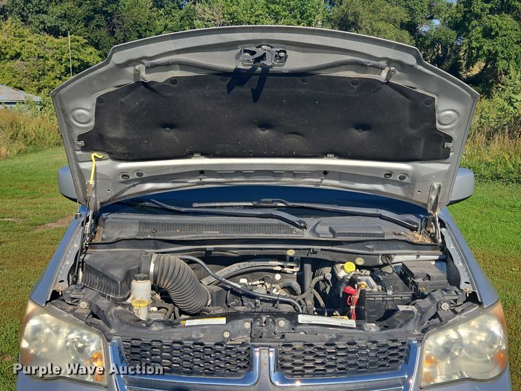 image for item DY1121 2011 Dodge Grand Caravan handicap accessible van