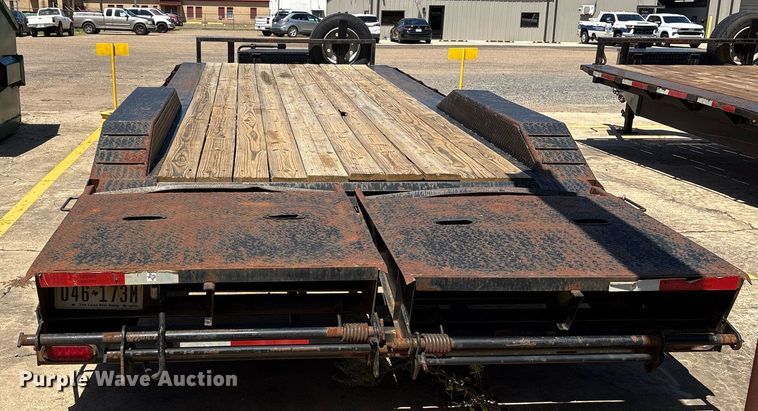 image for item DY2551 2021 Texas Pride EQ820220KGN equipment trailer